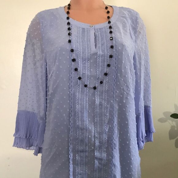 Isaac Mizrahi Clip Dot Blouse Pleated Cuffs - Picture 2 of 9